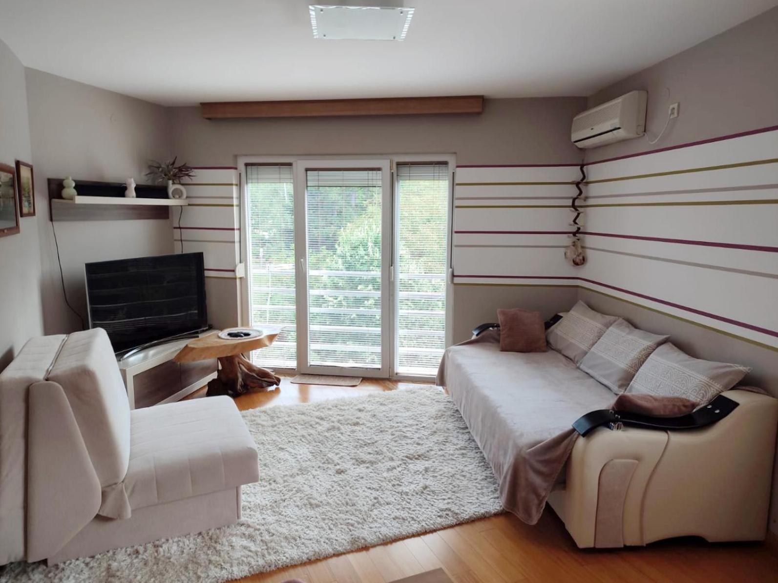 Apartman Lux Sneznik Vrnjačka Banja Εξωτερικό φωτογραφία